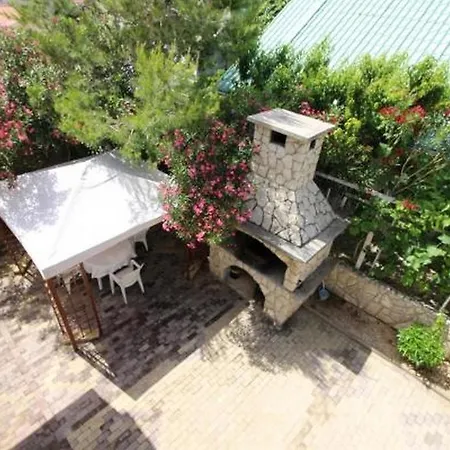 In With Sea View, Balcony, Air Conditioning, Wi-fi Vir