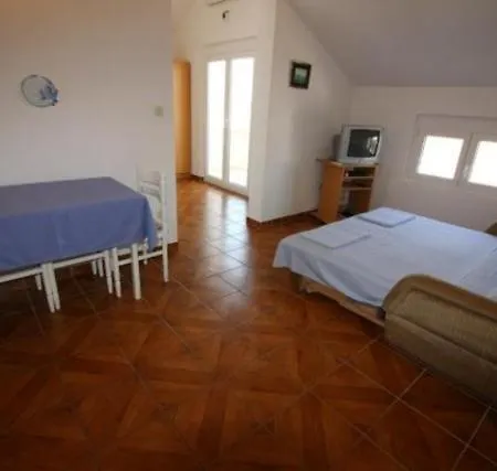 In With Sea View, Balcony, Air Conditioning, Wi-fi *
