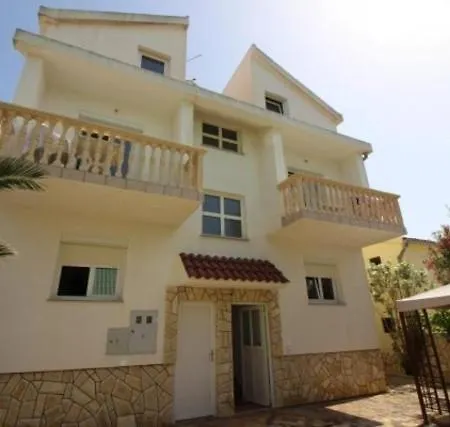 In With Sea View, Balcony, Air Conditioning, Wi-fi
